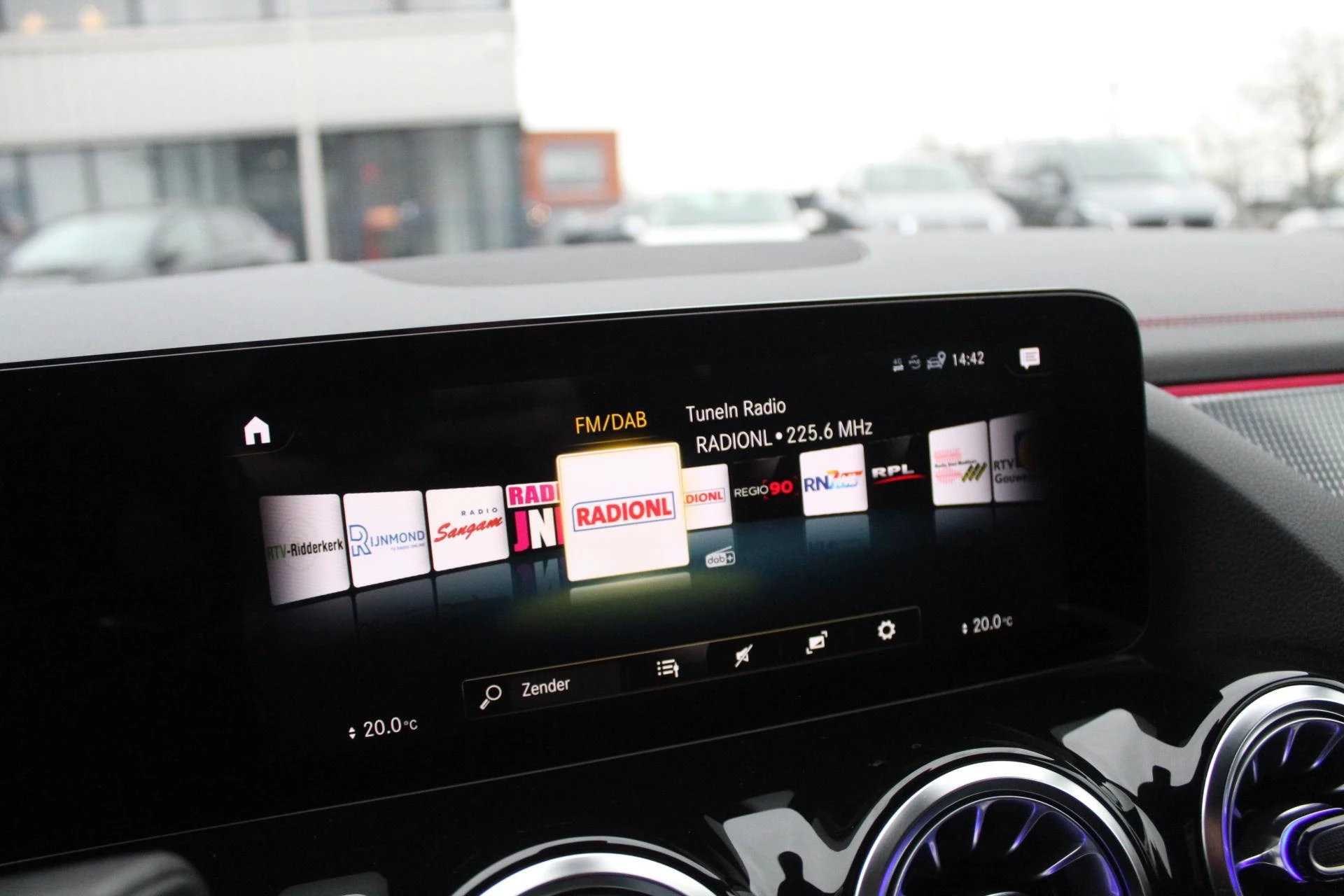 Hoofdafbeelding Mercedes-Benz EQA