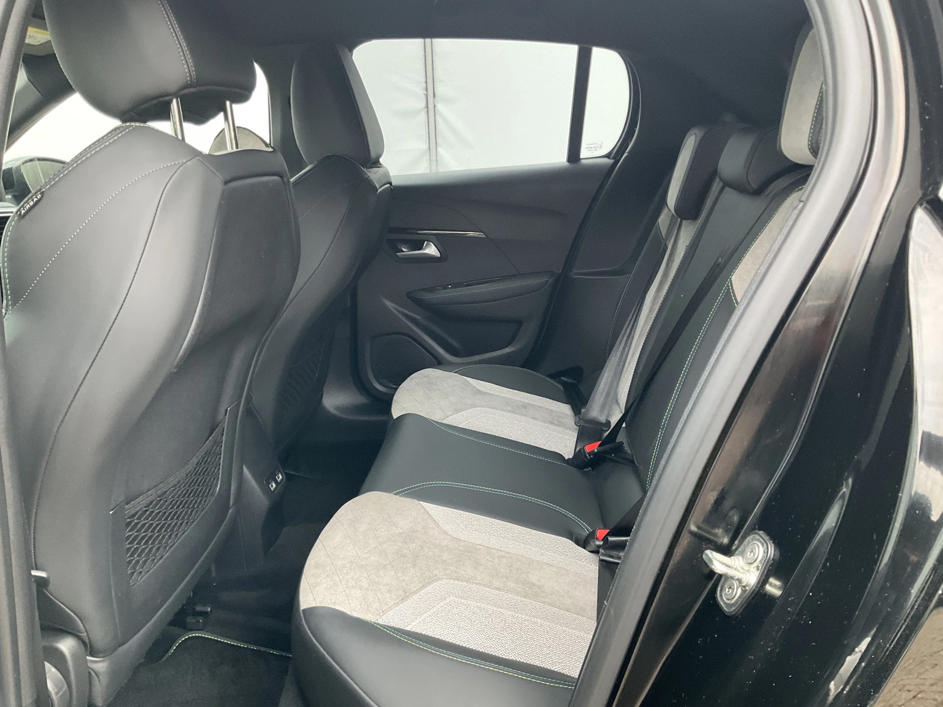 Hoofdafbeelding Peugeot e-208