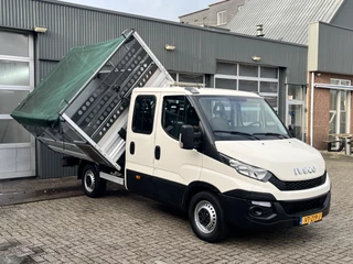 Hoofdafbeelding Iveco Daily Iveco Daily 35S11D 2.3 3 zijden kipper Airco Telefoonverbinding Gereedschapskist Stuuwielbediening Open laadbak Pick-up P-up Kieper Bakwagen 1e eigenaar Euro 5 Bpm vrij voor particulier gebruik!!
