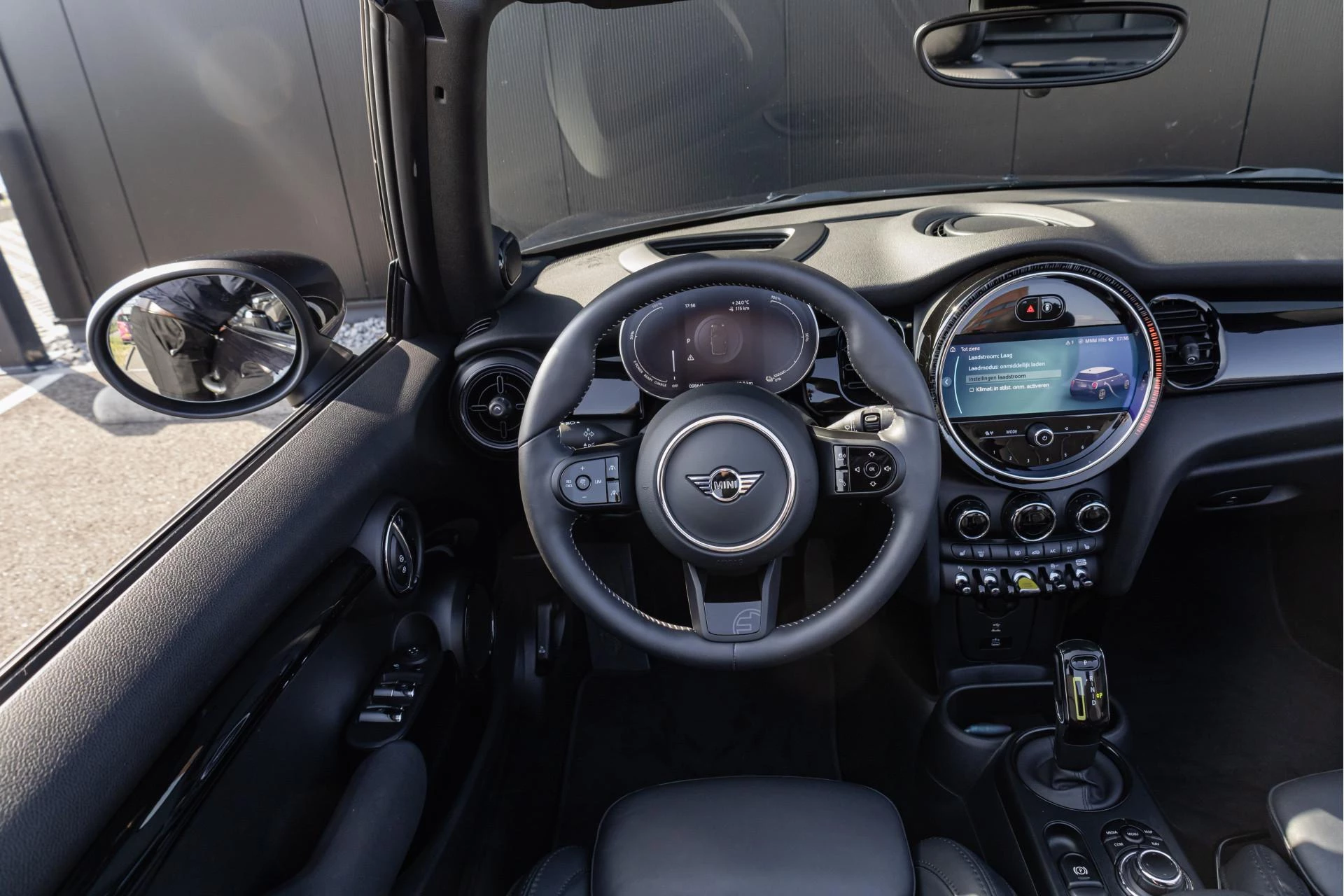 Hoofdafbeelding MINI Cabrio