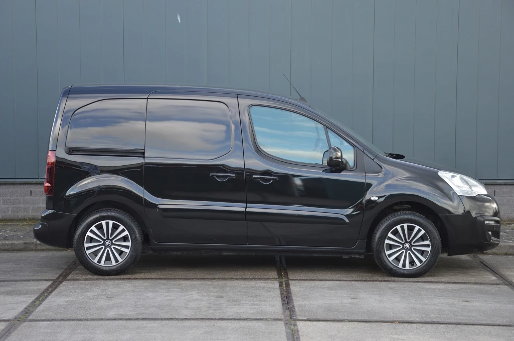 Hoofdafbeelding Peugeot Partner