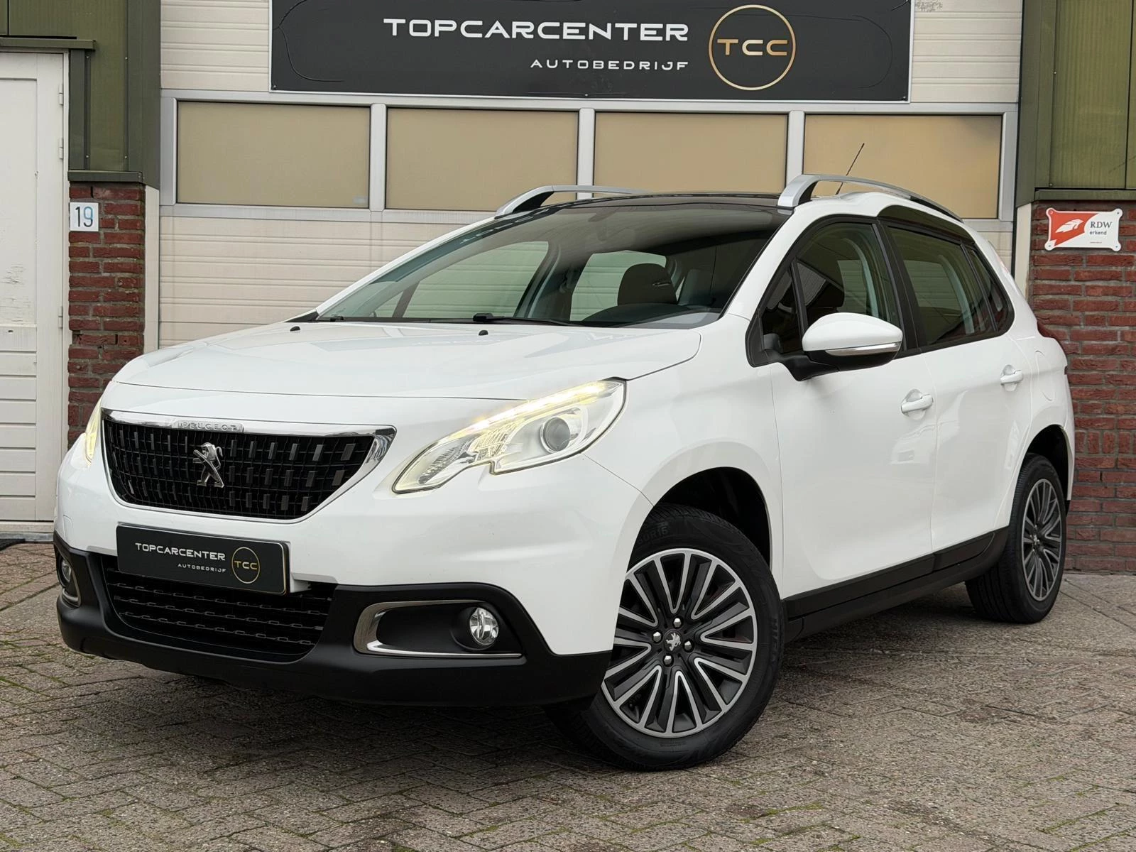 Hoofdafbeelding Peugeot 2008