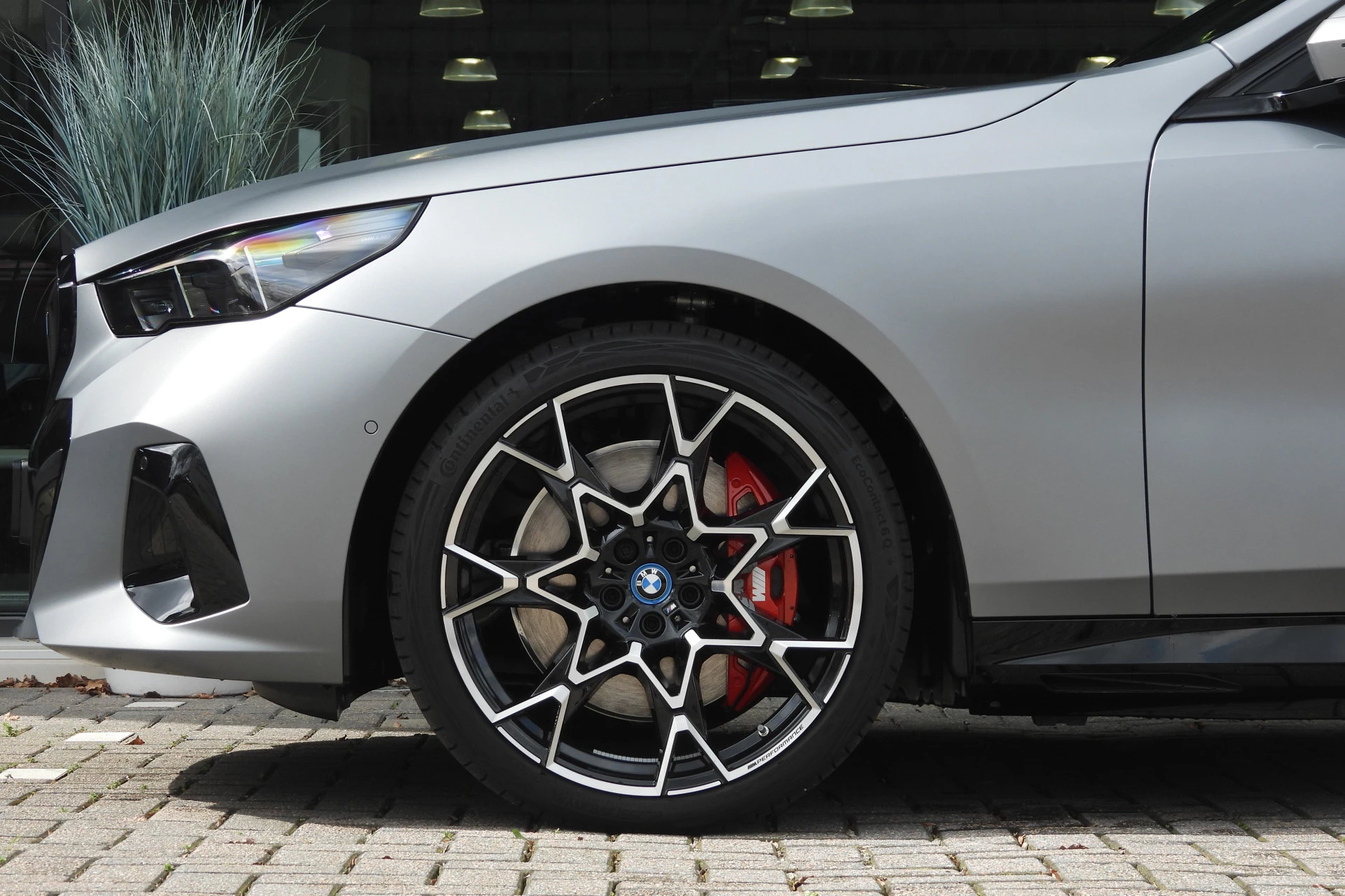 Hoofdafbeelding BMW i5