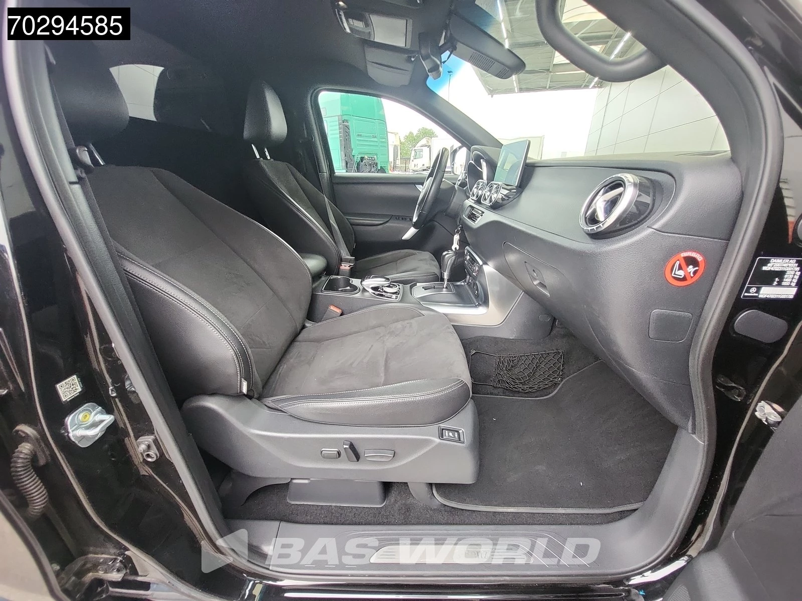 Hoofdafbeelding Mercedes-Benz X-Klasse