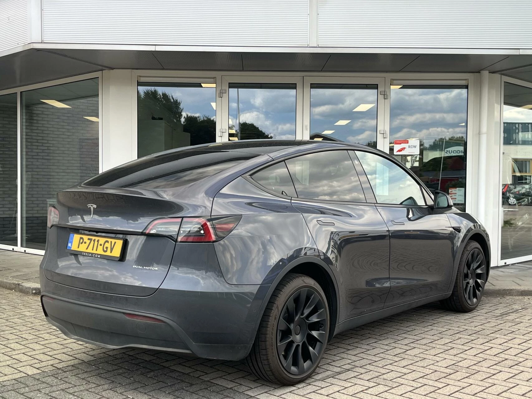 Hoofdafbeelding Tesla Model Y
