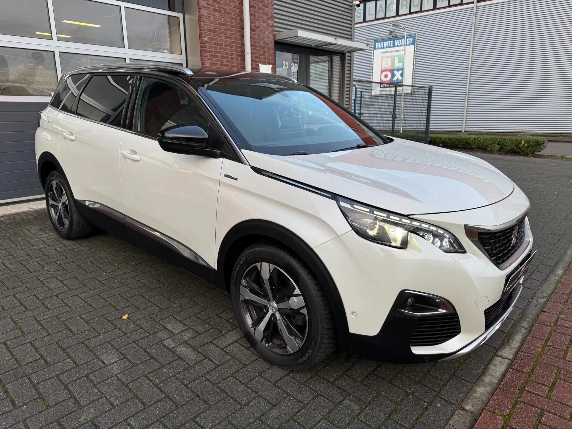 Hoofdafbeelding Peugeot 5008