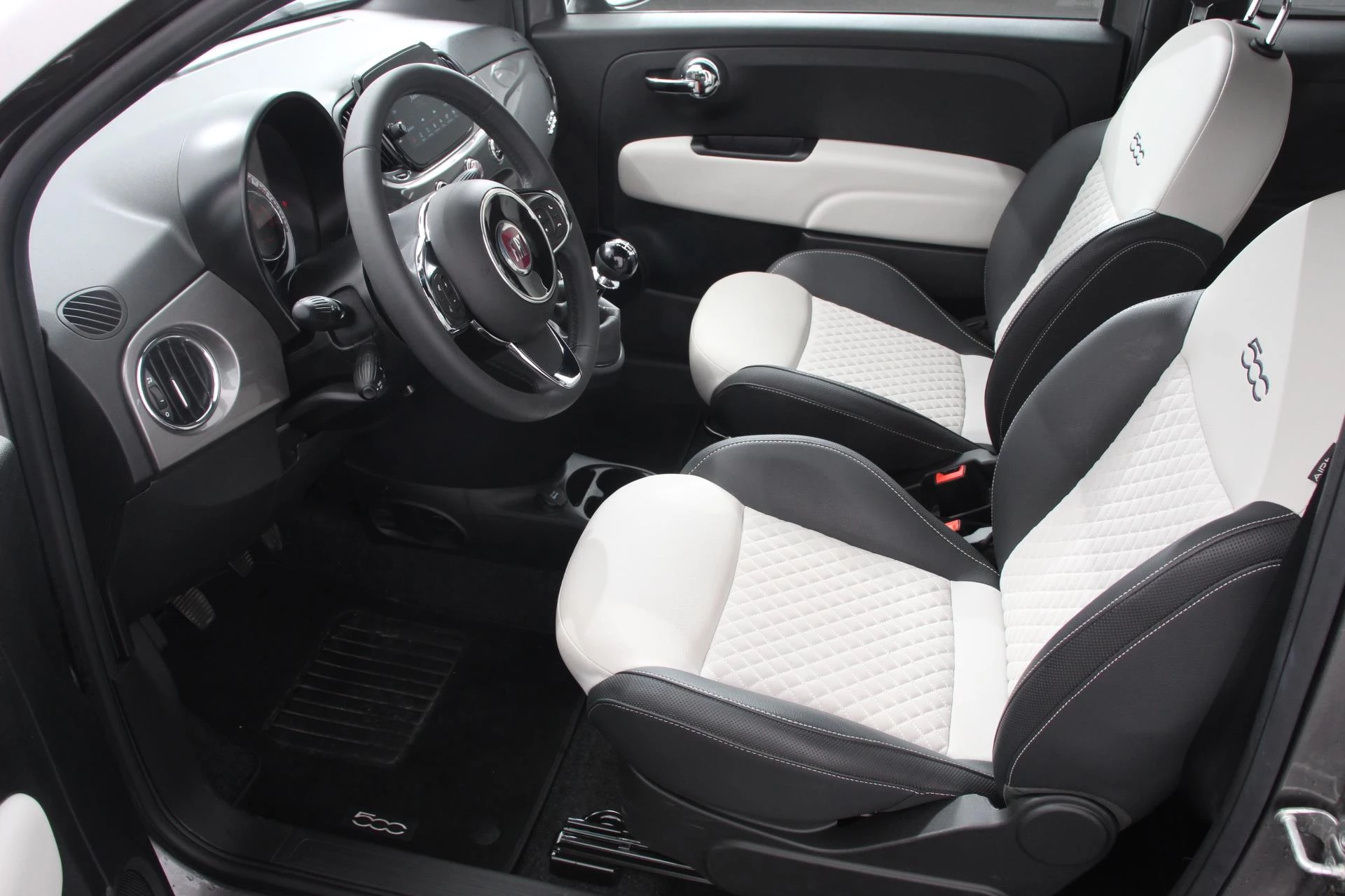 Hoofdafbeelding Fiat 500C