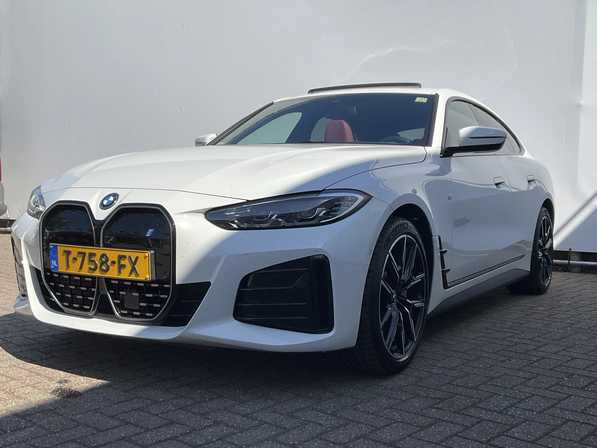 Hoofdafbeelding BMW i4