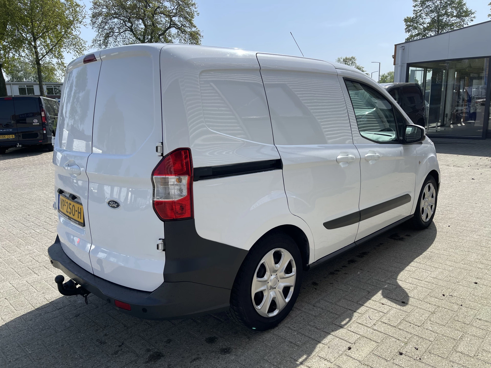 Hoofdafbeelding Ford Transit Courier