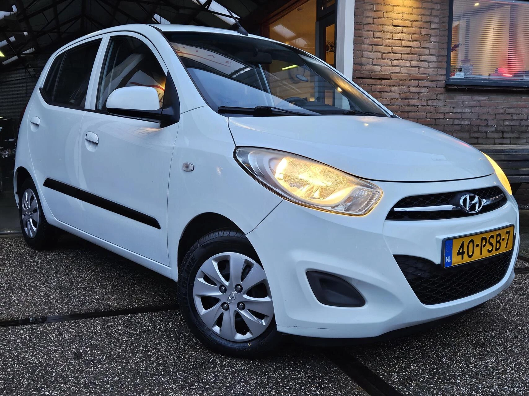 Hoofdafbeelding Hyundai i10