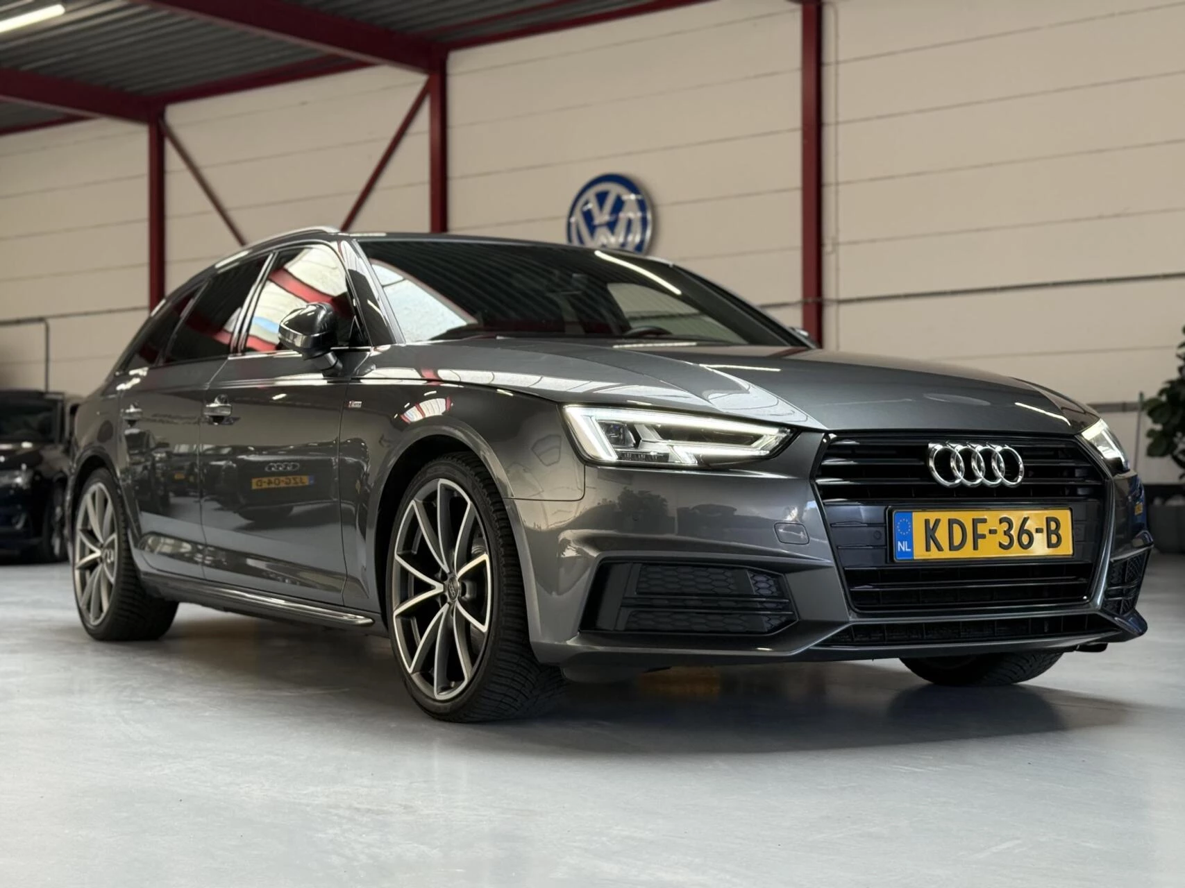 Hoofdafbeelding Audi A4