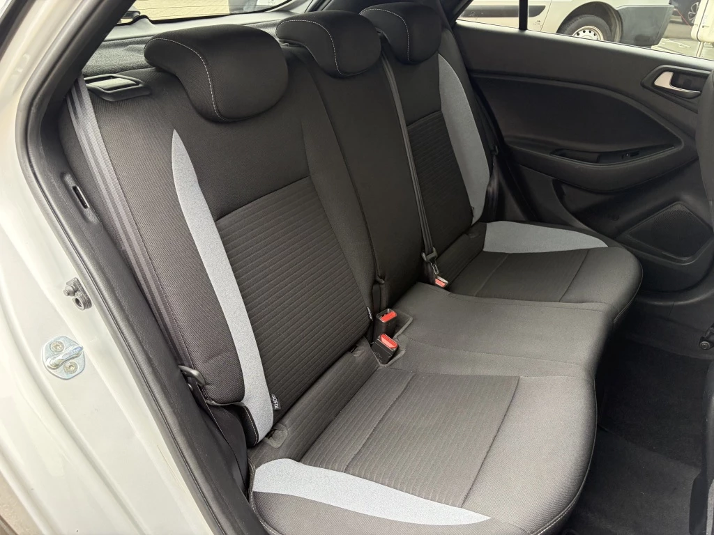 Hoofdafbeelding Hyundai i20