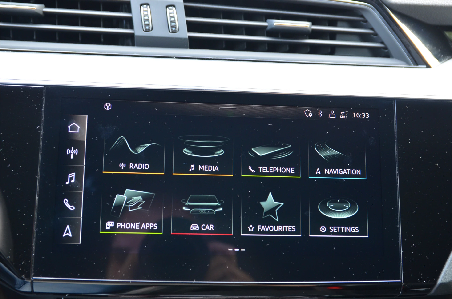 Hoofdafbeelding Audi e-tron