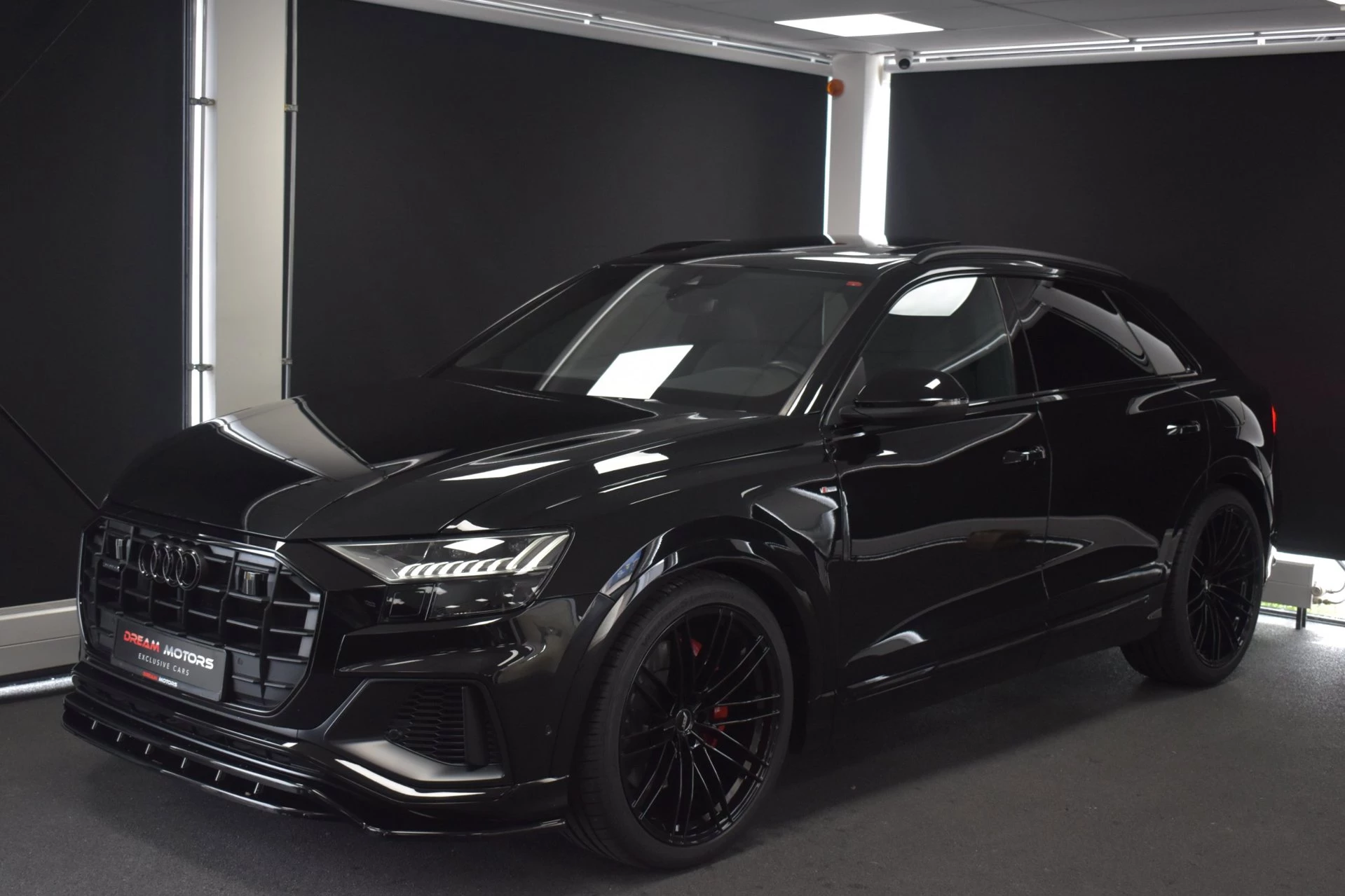 Hoofdafbeelding Audi Q8