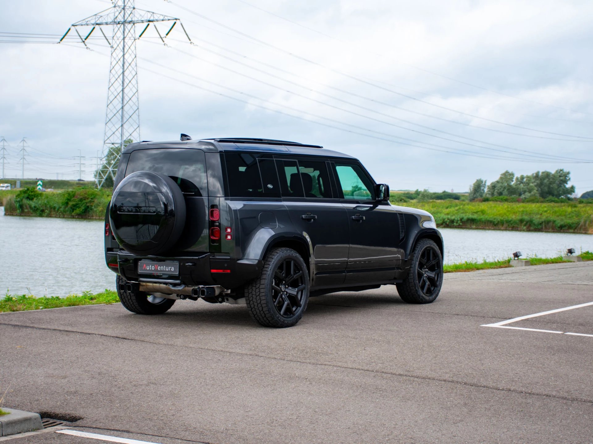 Hoofdafbeelding Land Rover Defender