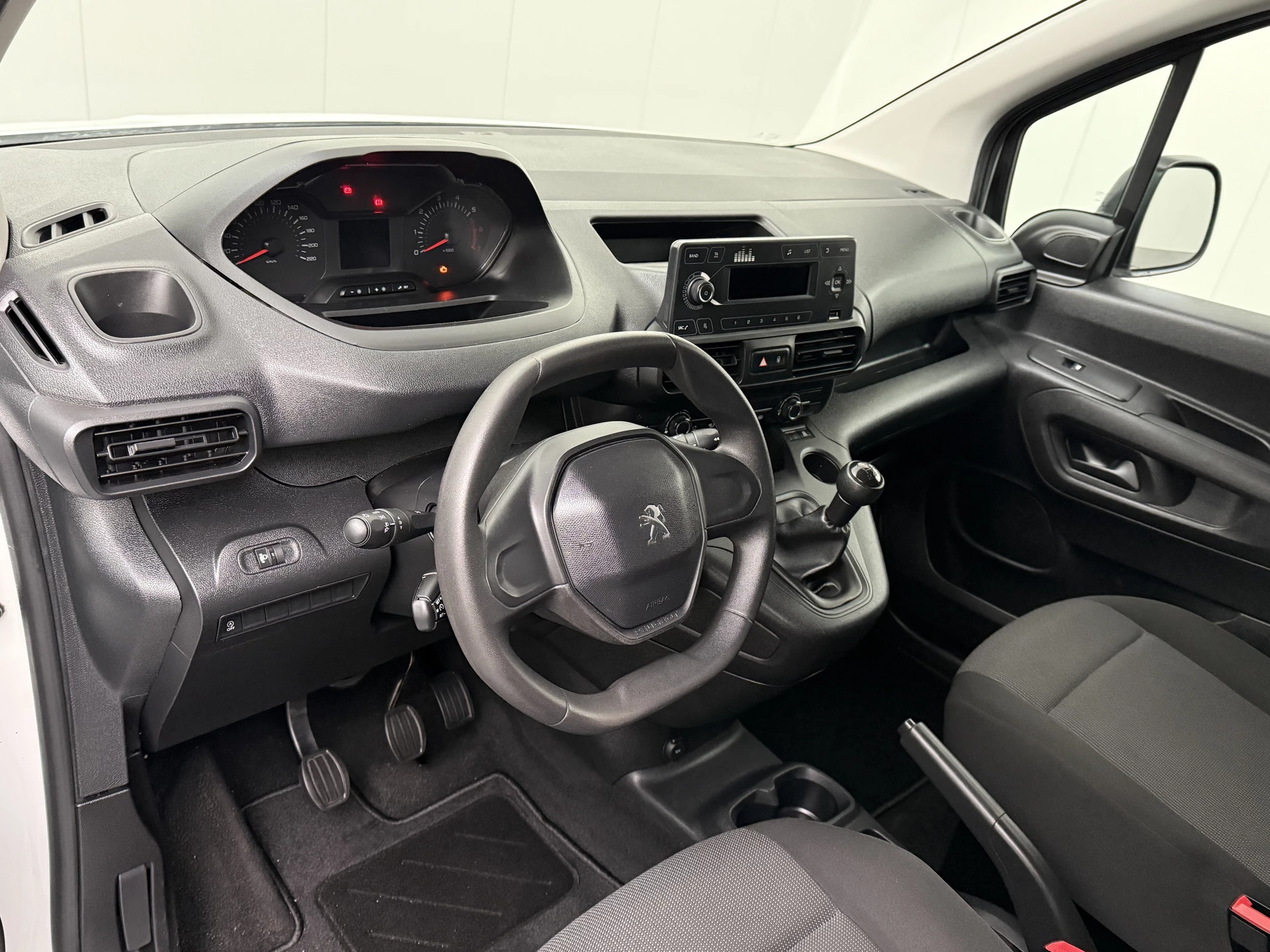 Hoofdafbeelding Peugeot Partner