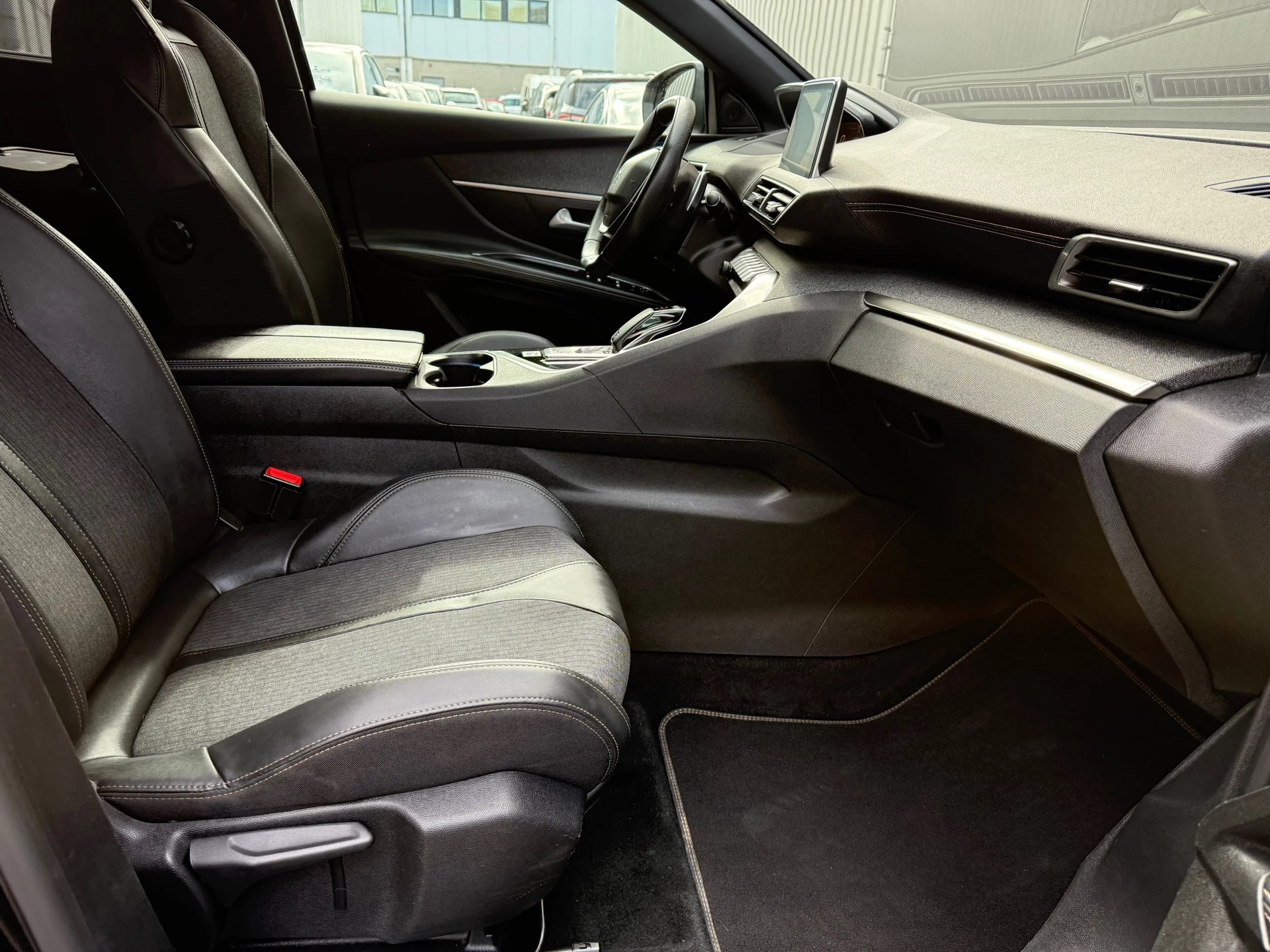 Hoofdafbeelding Peugeot 5008