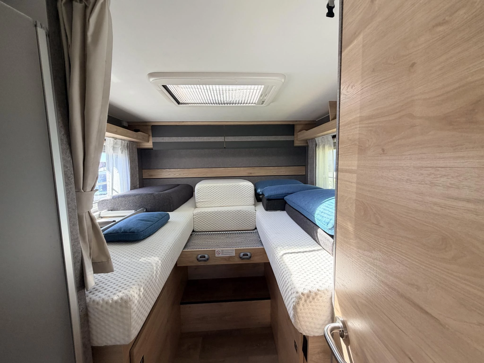Hoofdafbeelding Dethleffs Just go t7055 ebl Ford 130PK Camper•Automaat•TV