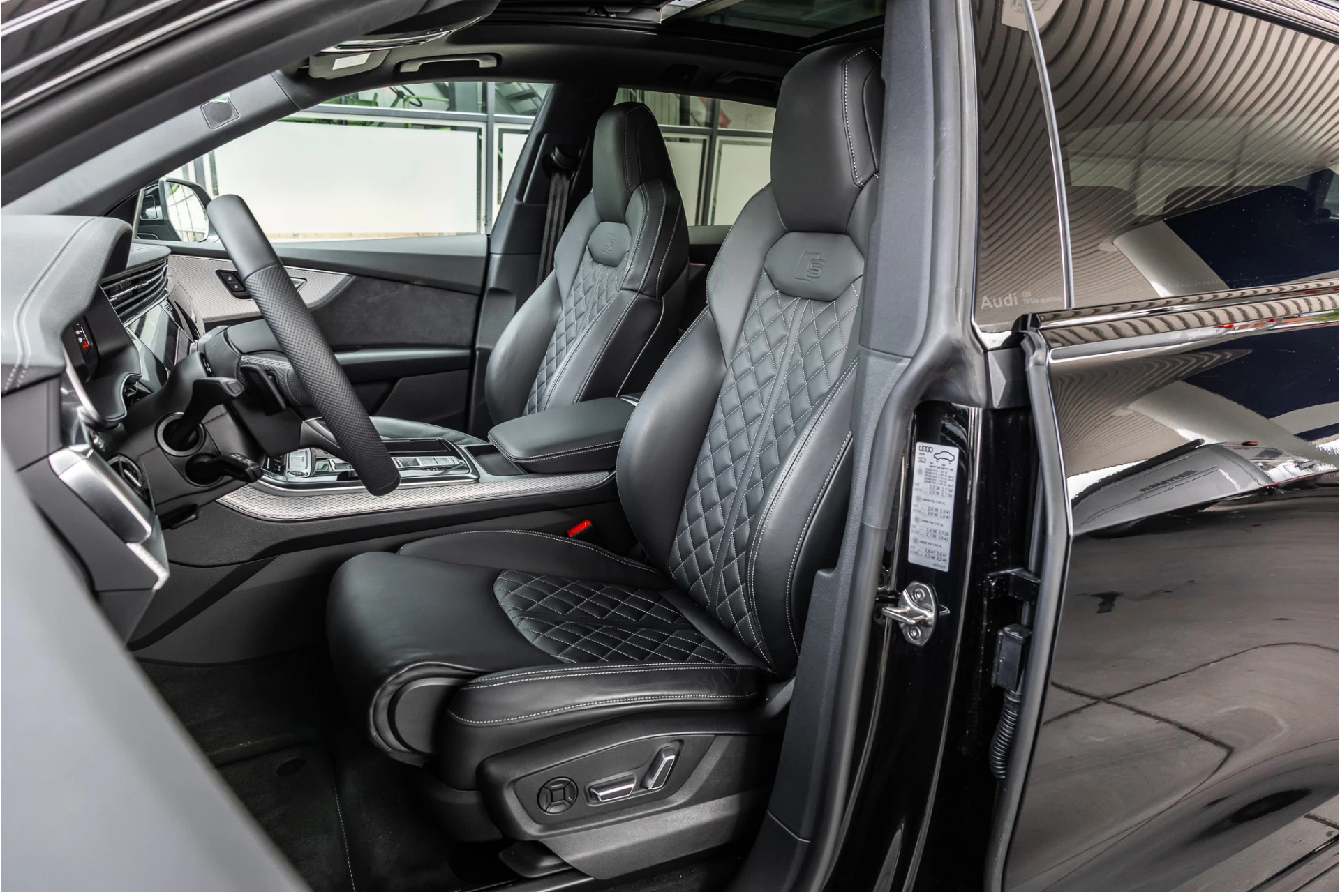 Hoofdafbeelding Audi Q8