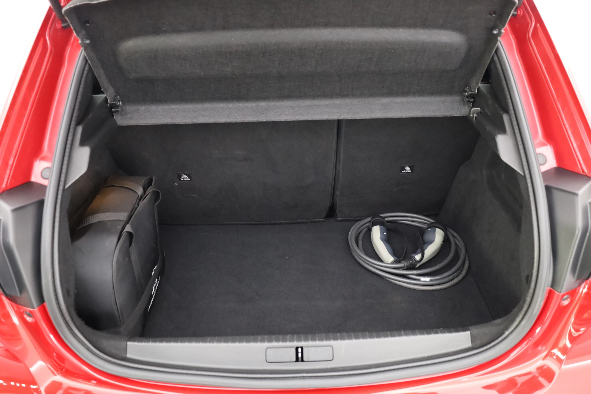 Hoofdafbeelding Peugeot e-208