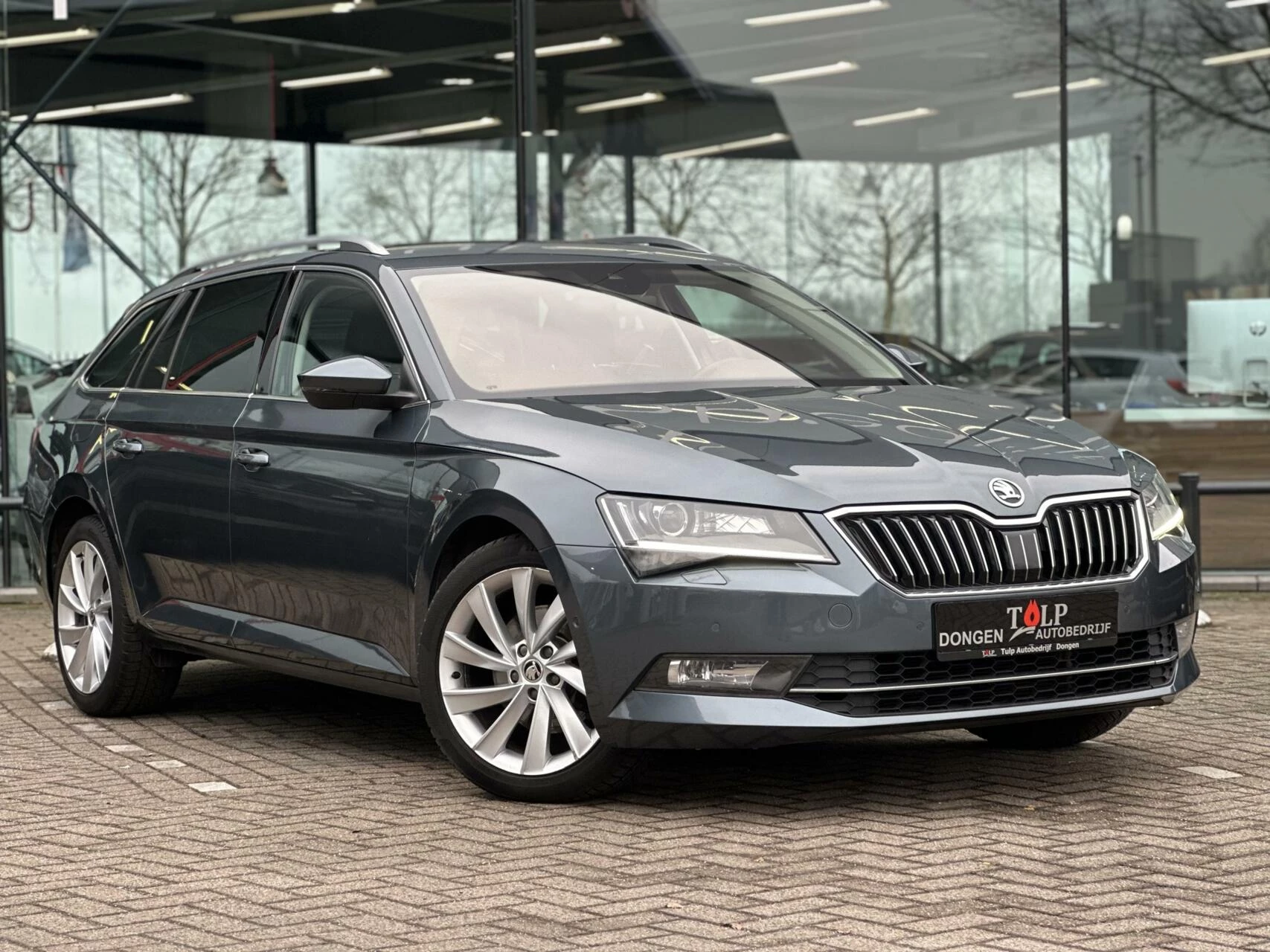 Hoofdafbeelding Škoda Superb