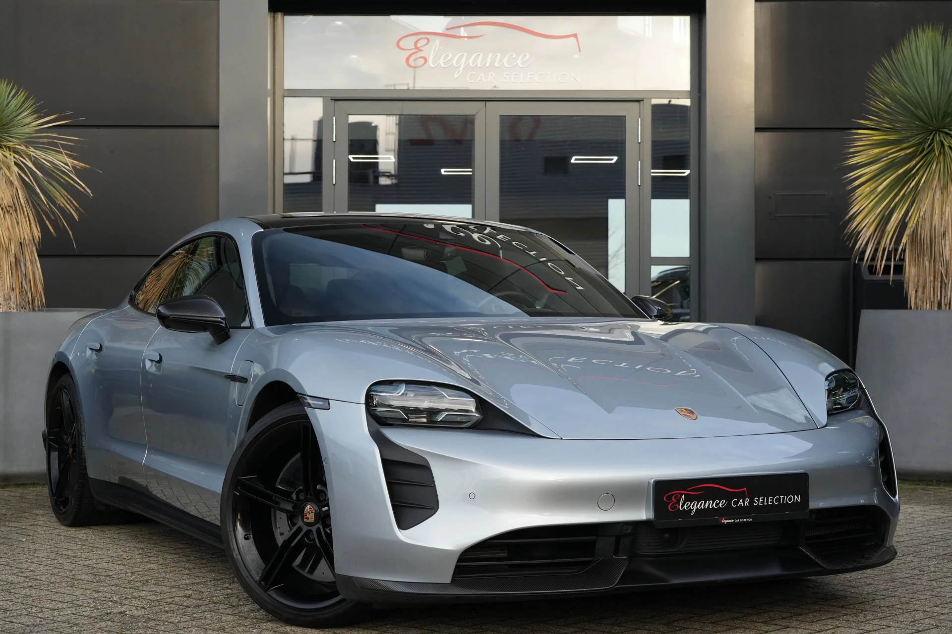 Hoofdafbeelding Porsche Taycan