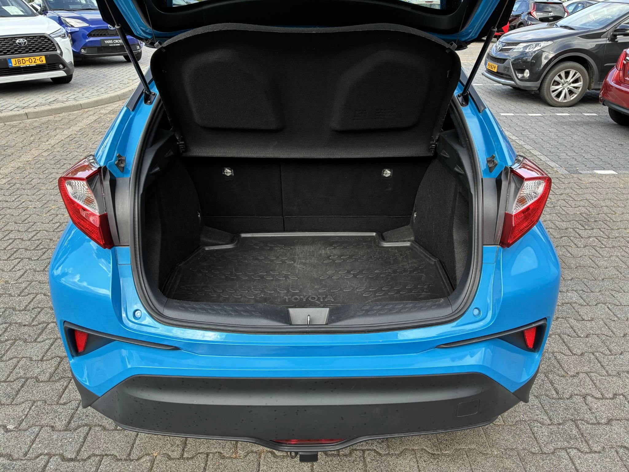 Hoofdafbeelding Toyota C-HR