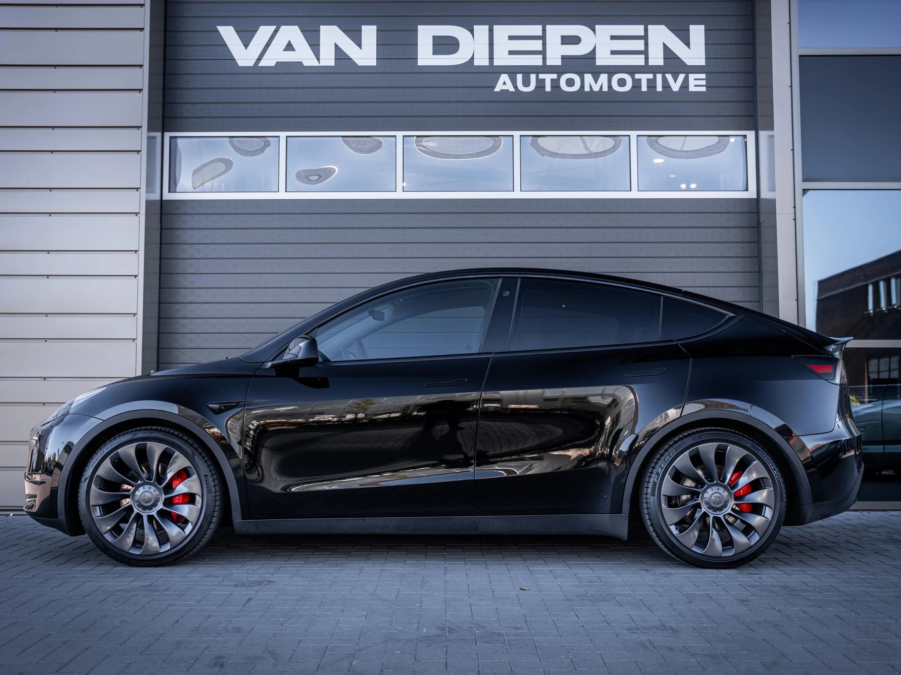 Hoofdafbeelding Tesla Model Y