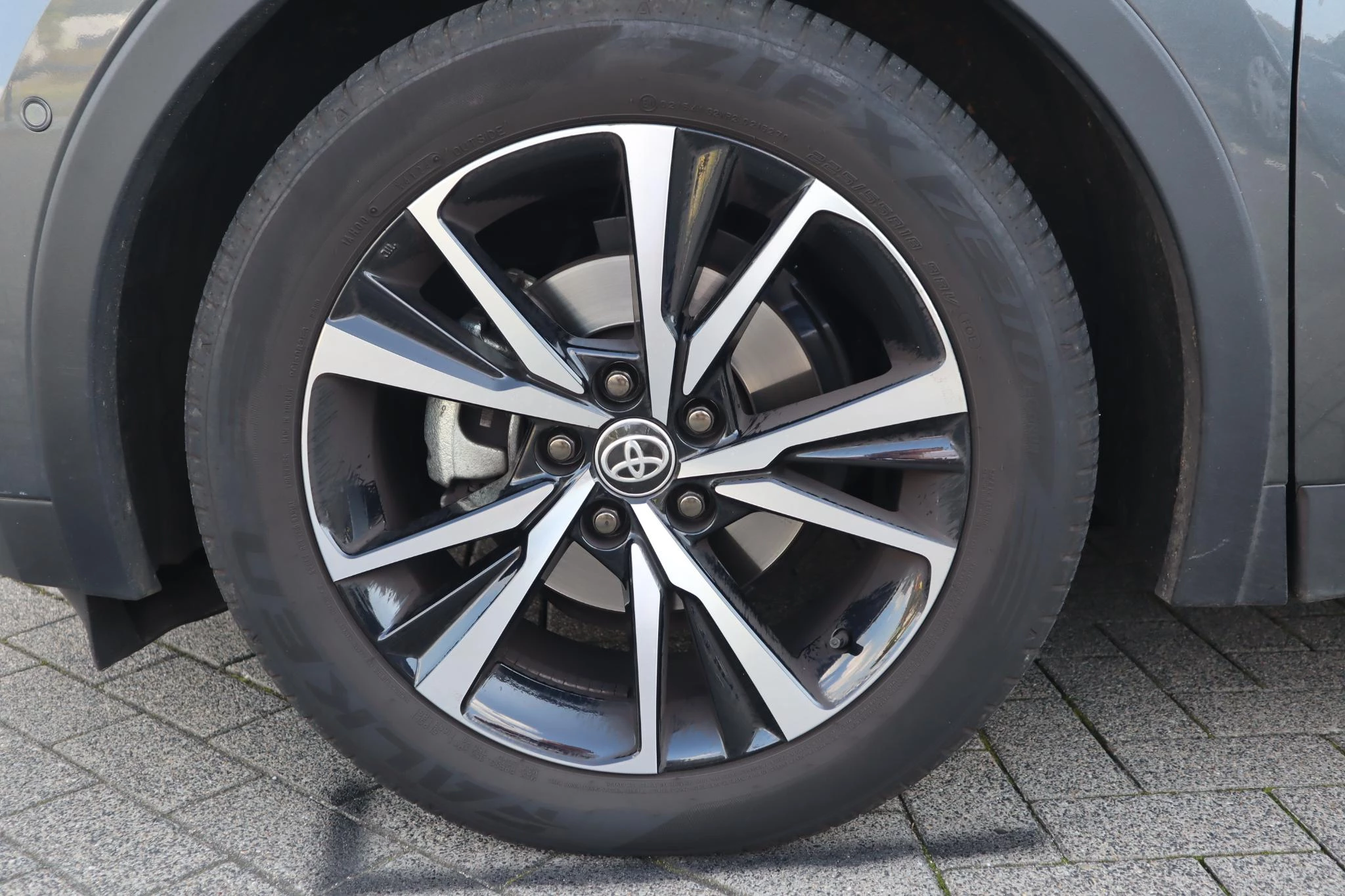 Hoofdafbeelding Toyota C-HR