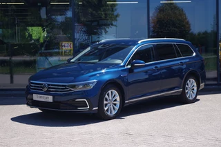 Hoofdafbeelding Volkswagen Passat Volkswagen Passat Variant 1.4 TSI 218 PK PHEV GTE Business, Head-Up, Matrix LED, Massage, Winterpakket