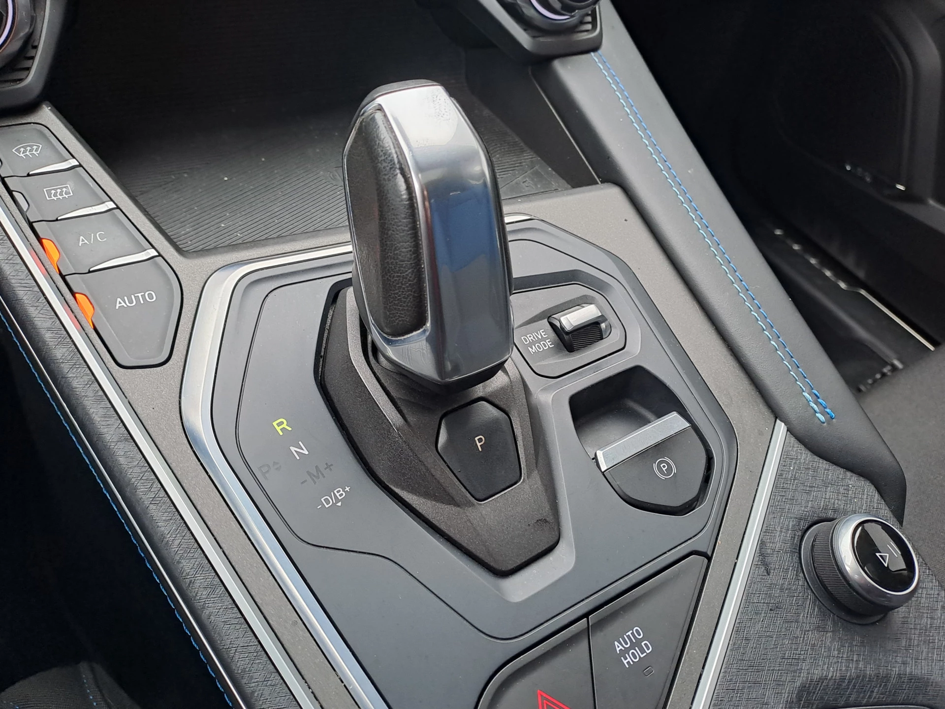 Hoofdafbeelding Lynk & Co 01