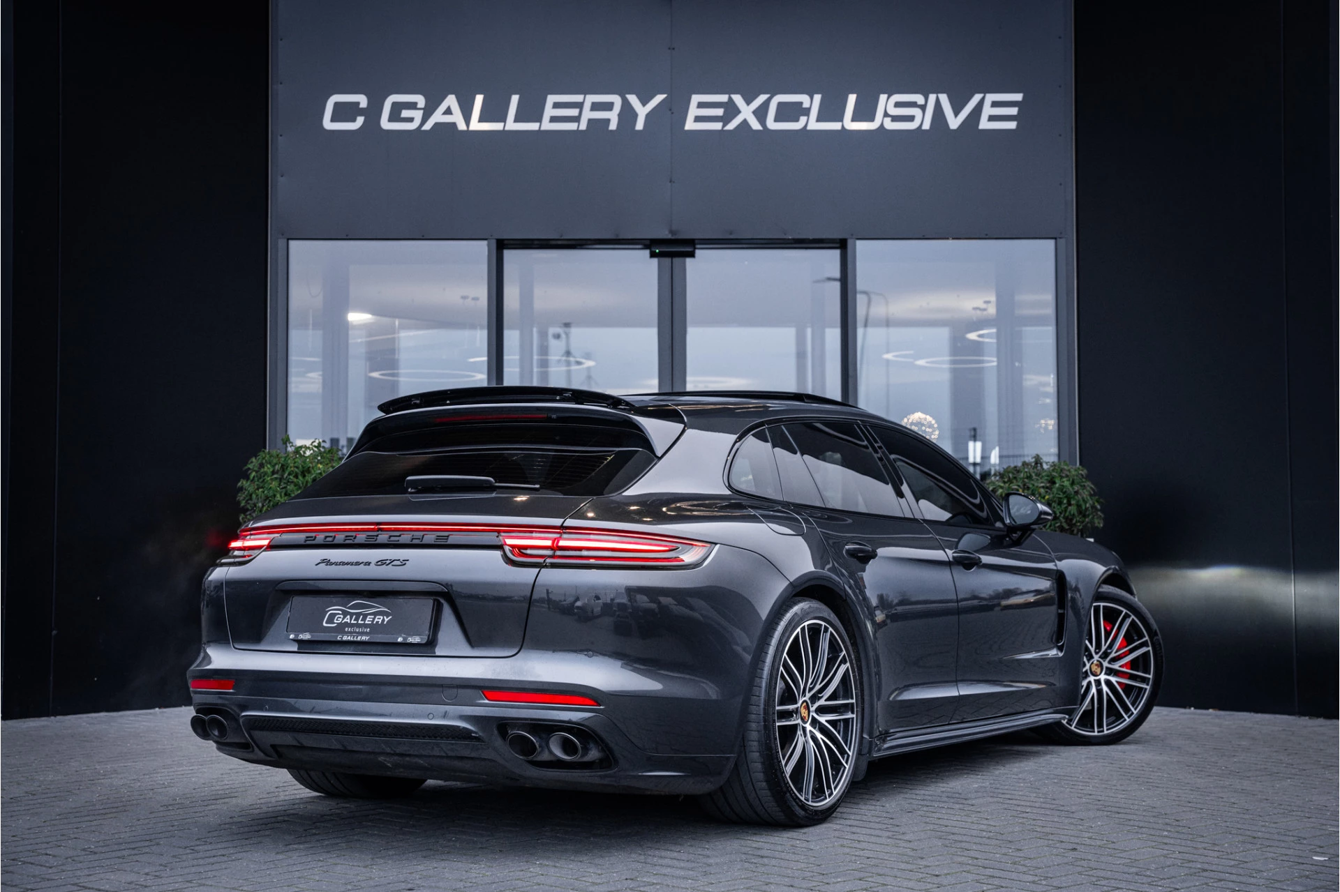 Hoofdafbeelding Porsche Panamera