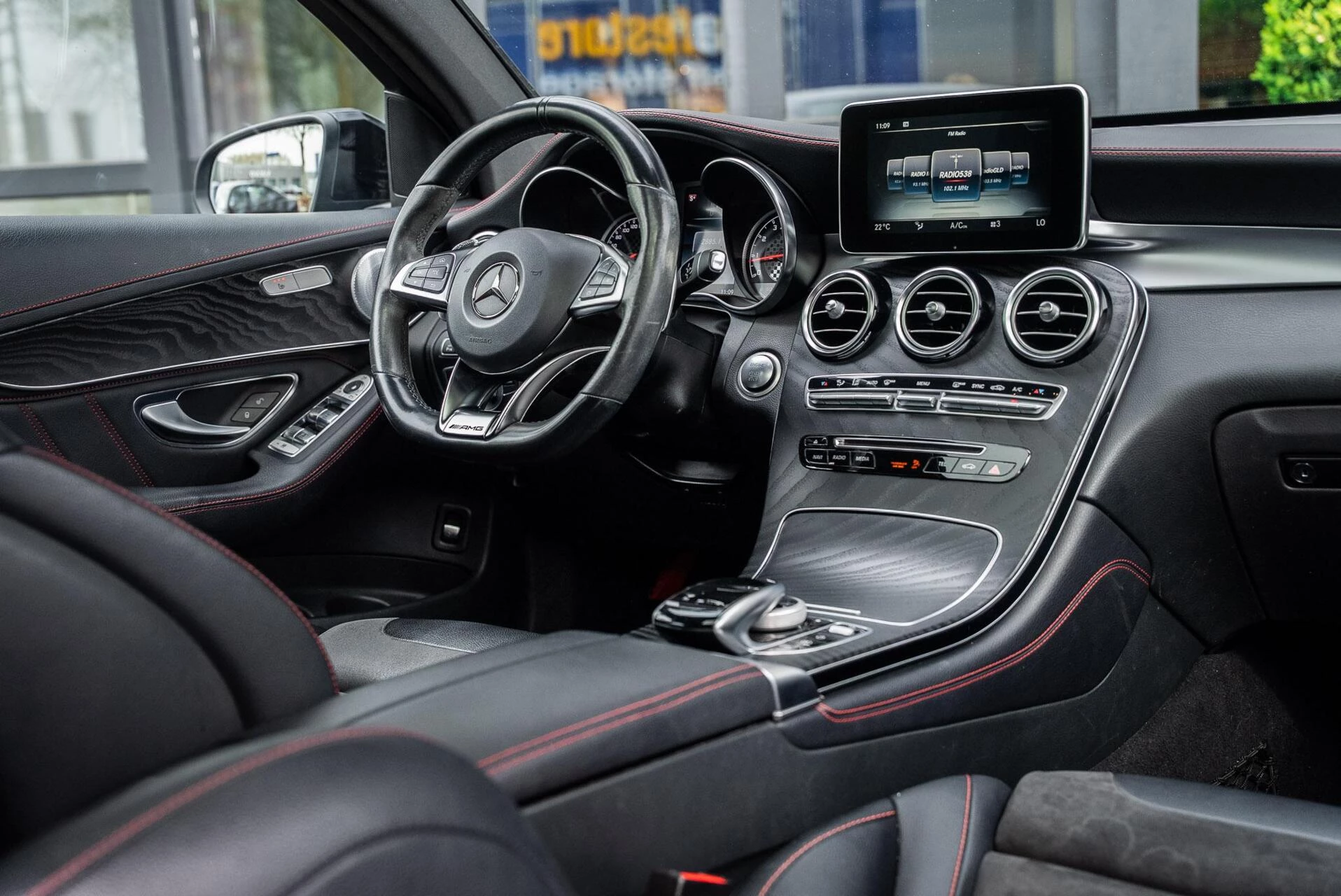 Hoofdafbeelding Mercedes-Benz GLC