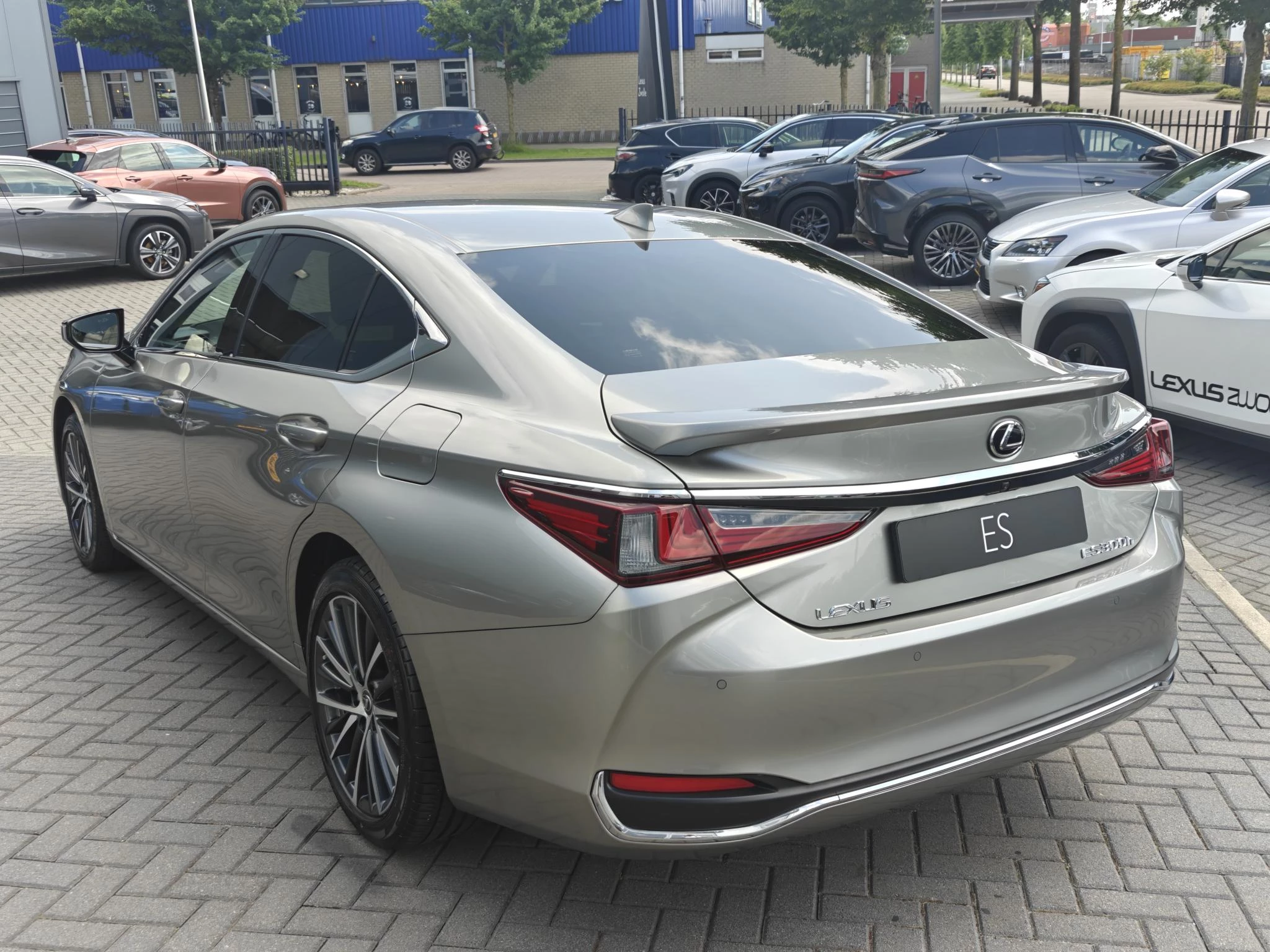 Hoofdafbeelding Lexus ES