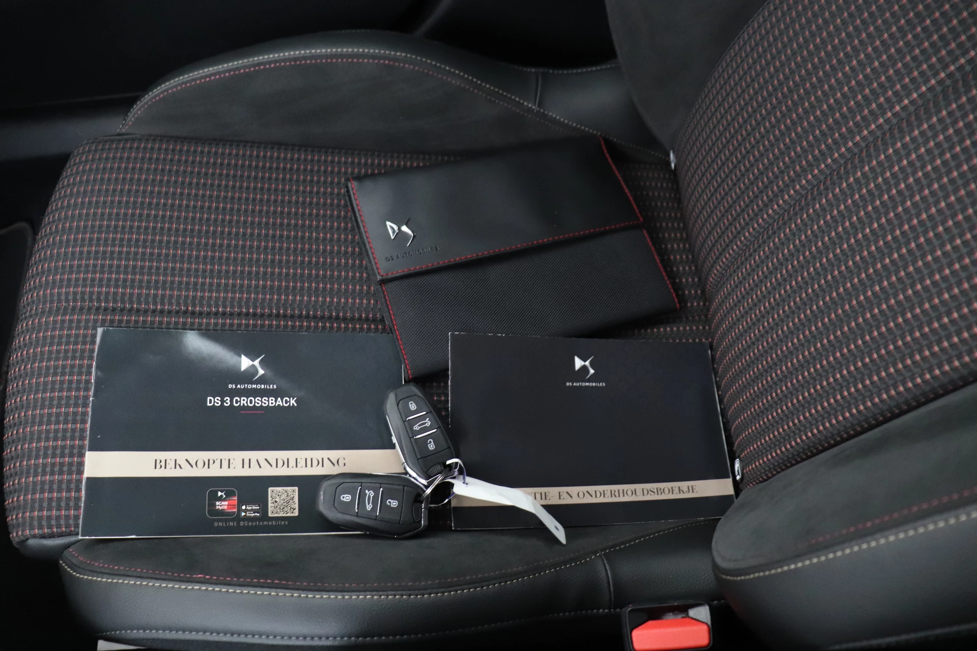 Hoofdafbeelding DS DS 3