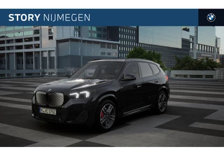 BMW iX1 eDrive20 M Sport / Panoramadak / Sportstoelen / Achteruitrijcamera / M Adaptief onderstel / Adaptieve LED / Comfort Access