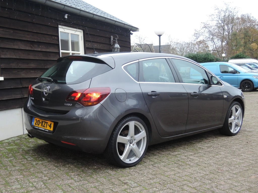 Hoofdafbeelding Opel Astra
