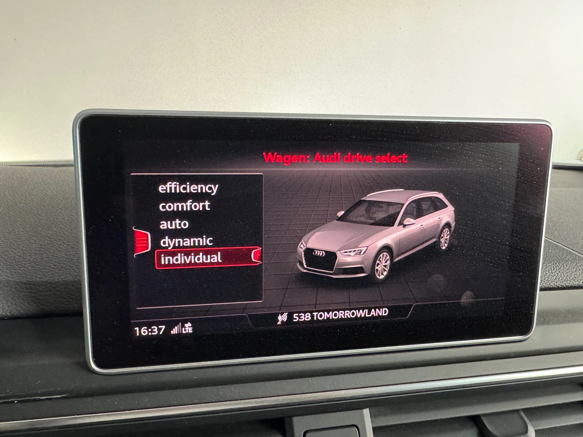 Hoofdafbeelding Audi A4