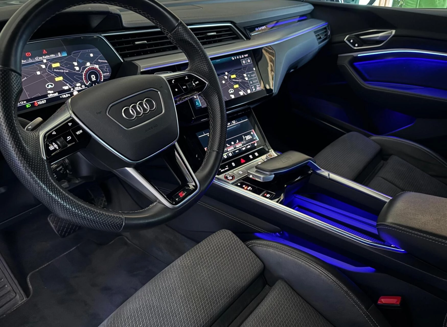 Hoofdafbeelding Audi e-tron