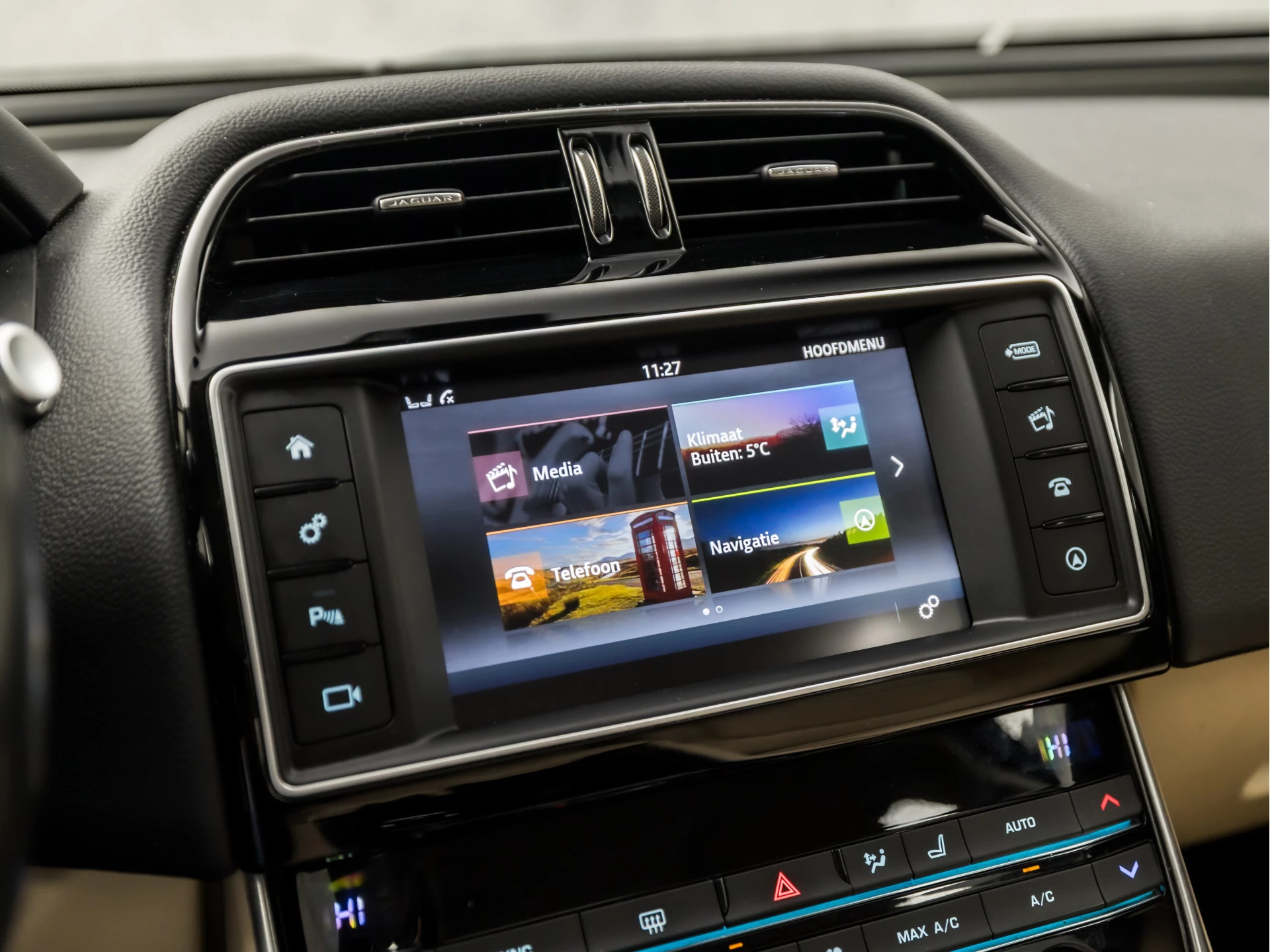 Hoofdafbeelding Jaguar XE