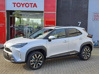 Toyota Yaris Cross 1.5 HYBRID 130 EXECUTIVE PREMIUM PACK NIEUW UIT VOORRAAD LEVERBAAR DODEHOEK PDC CAMERA STOELVERWARMING