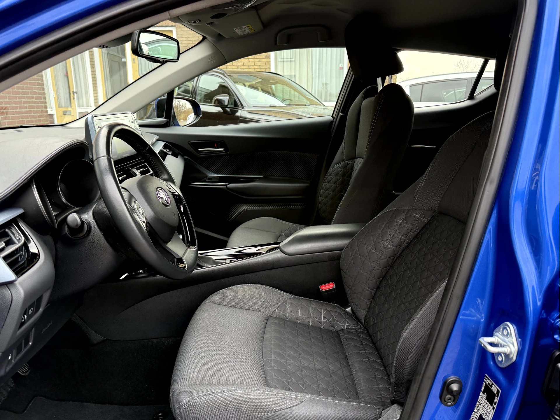 Hoofdafbeelding Toyota C-HR