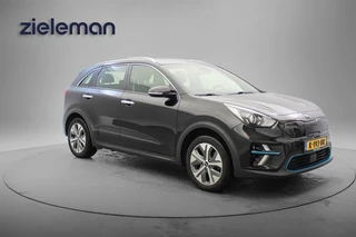 Hoofdafbeelding Kia e-Niro Kia e-Niro E-Niro DynamicLine 64 kWh Fase 3 - Carplay, Navi, Camera, Cruise, Stoelverw. Trekhaak, SOH 100%
