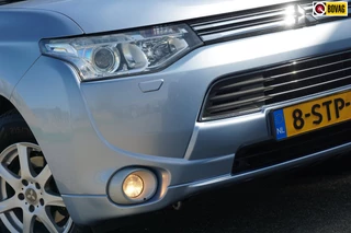 Hoofdafbeelding Mitsubishi Outlander Mitsubishi Outlander 2.0 PHEV Instyle+ | Cool Silver Metallic | NAV/Clima/Cruise/Bluetooth - Keurig!