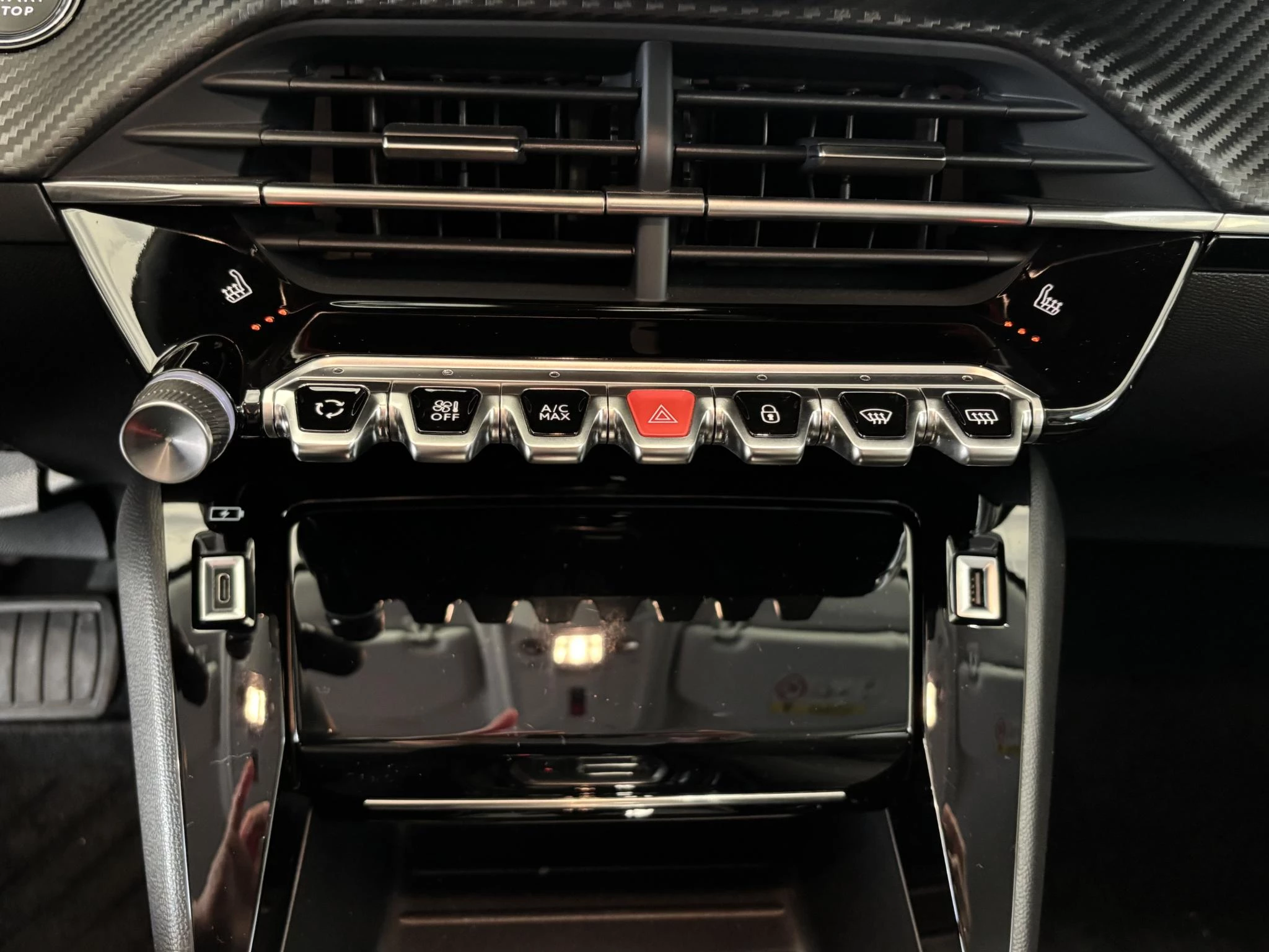 Hoofdafbeelding Peugeot e-208