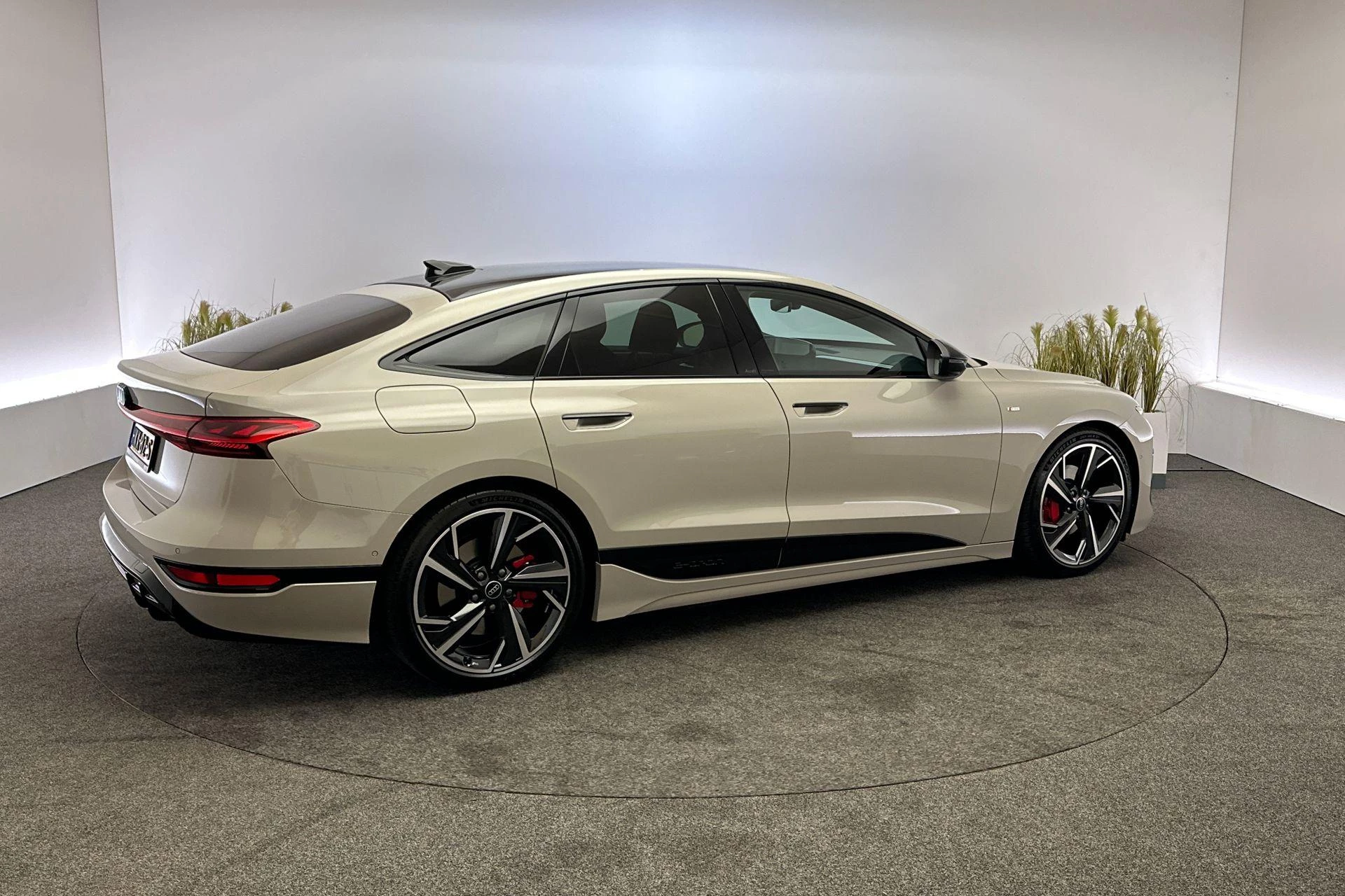 Hoofdafbeelding Audi A6 e-tron