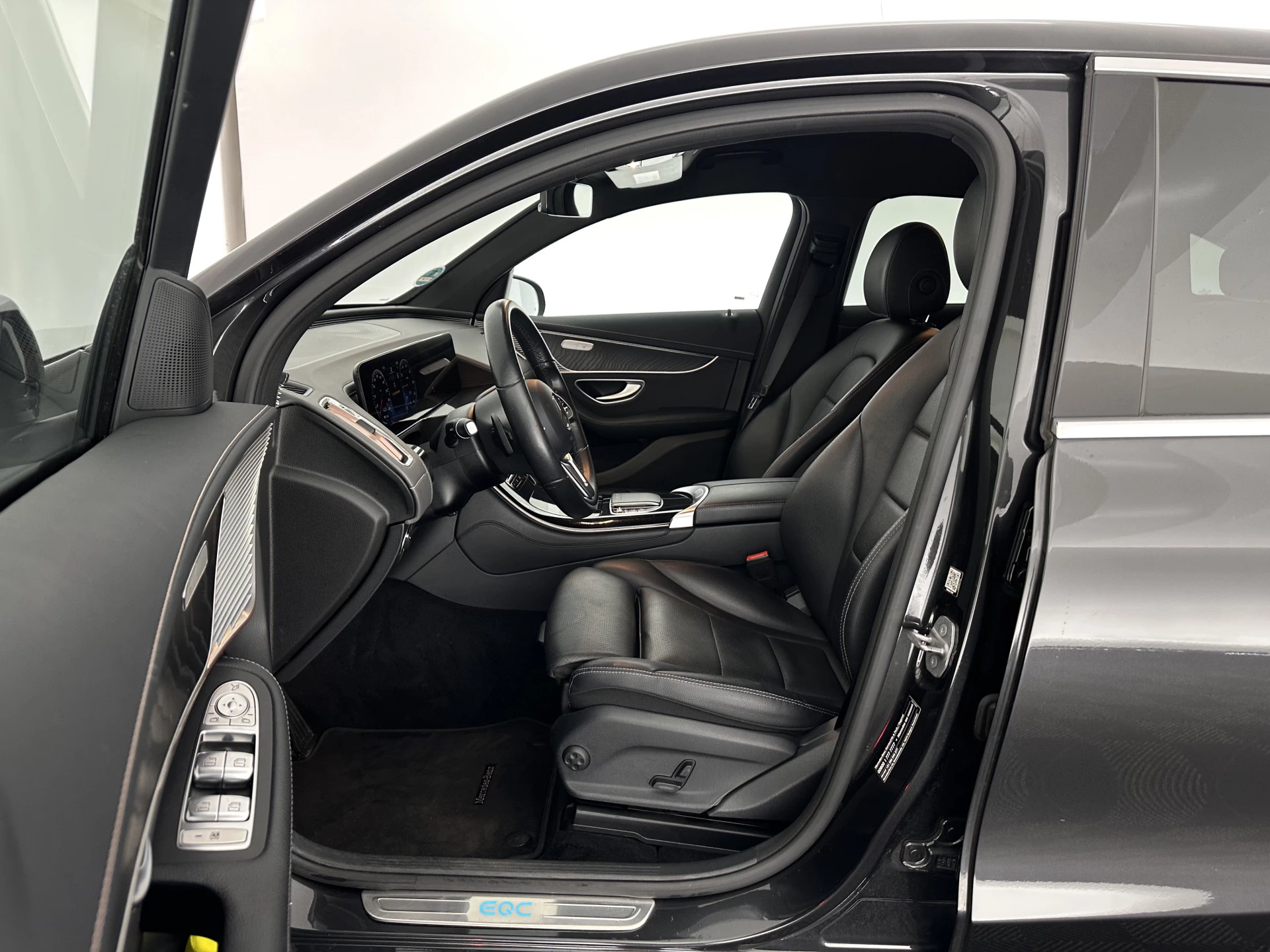 Hoofdafbeelding Mercedes-Benz EQC