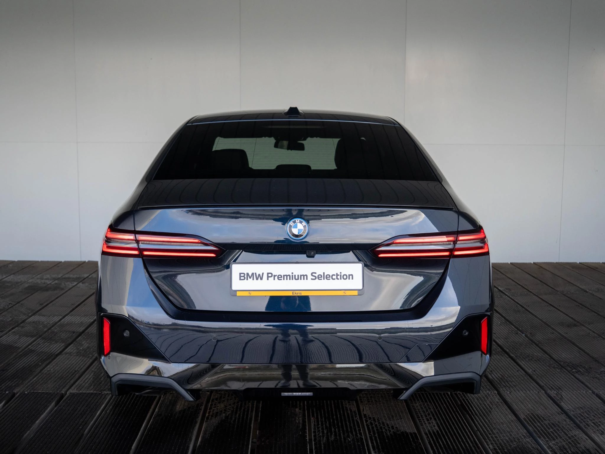 Hoofdafbeelding BMW i5