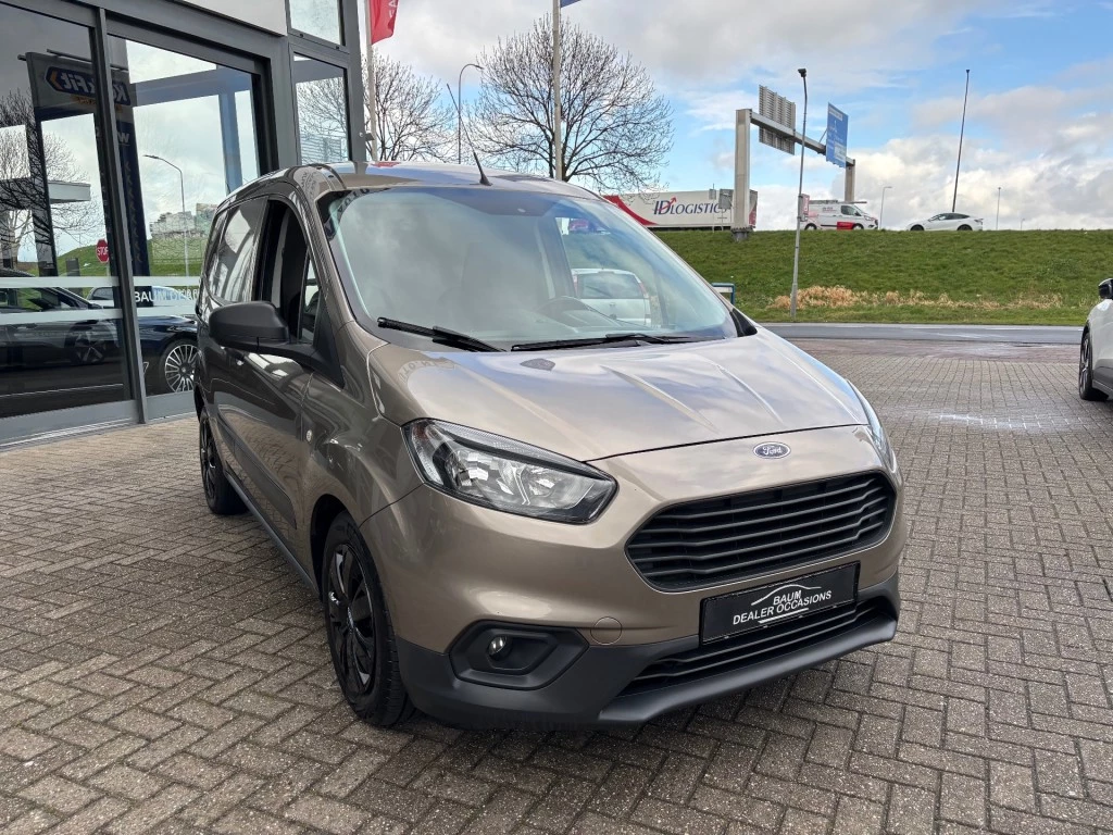 Hoofdafbeelding Ford Transit Courier