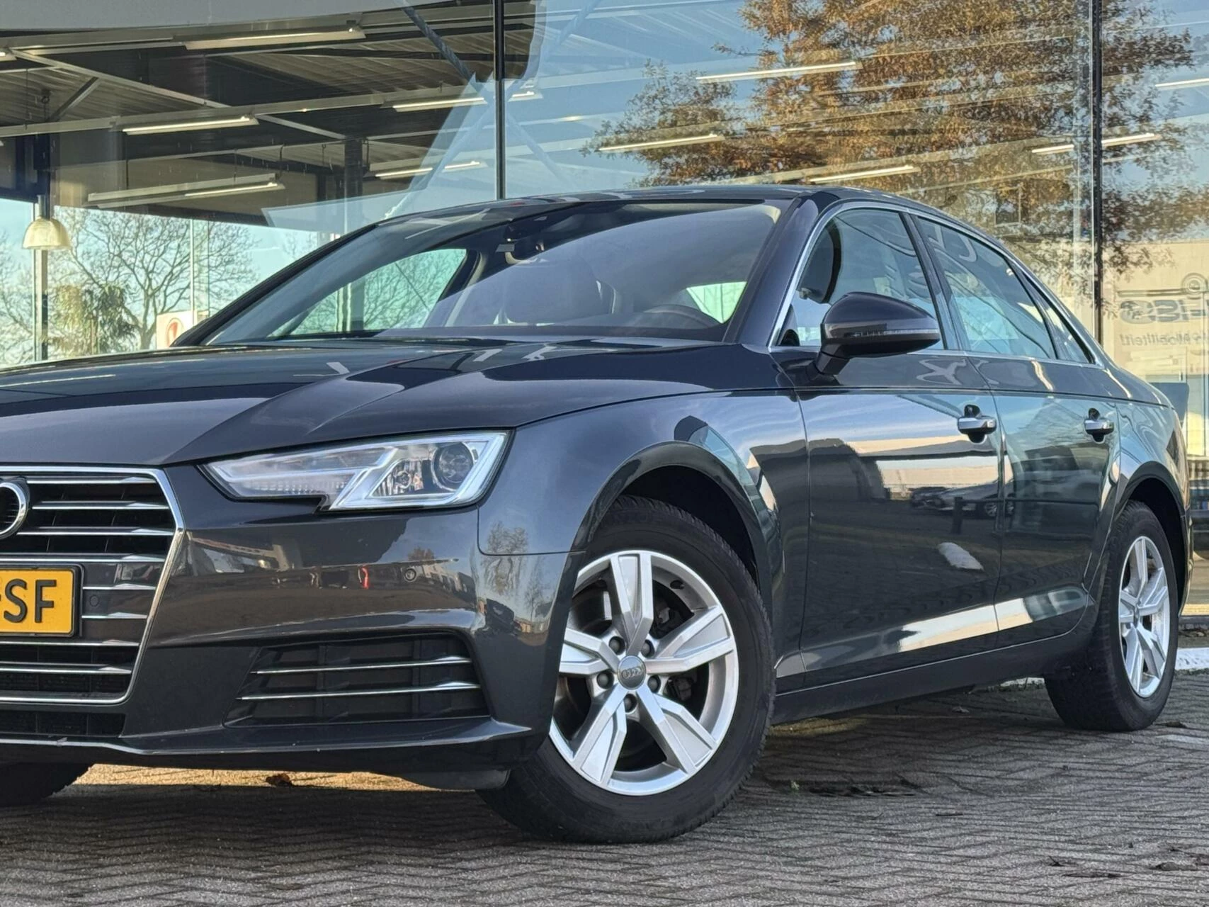 Hoofdafbeelding Audi A4